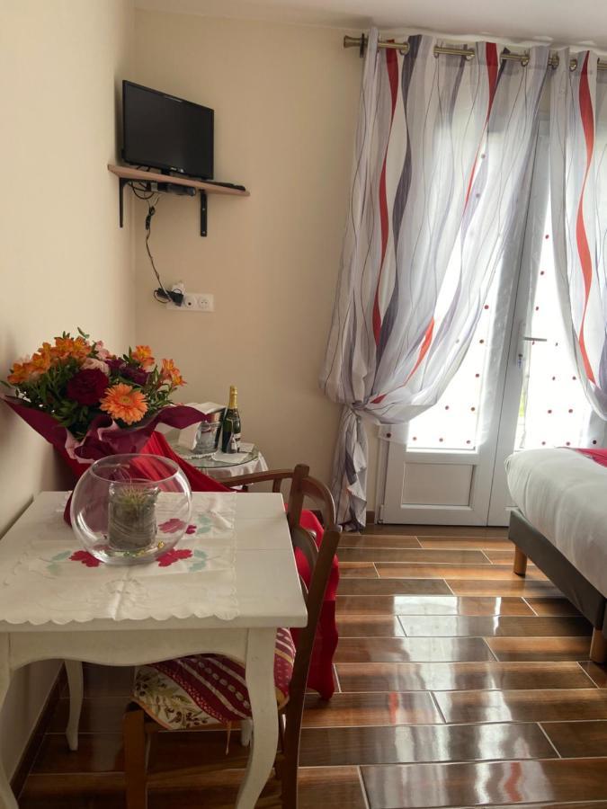 Esprit Etape Bed & Breakfast Saint-Barthélemy-de-Vals Exterior photo
