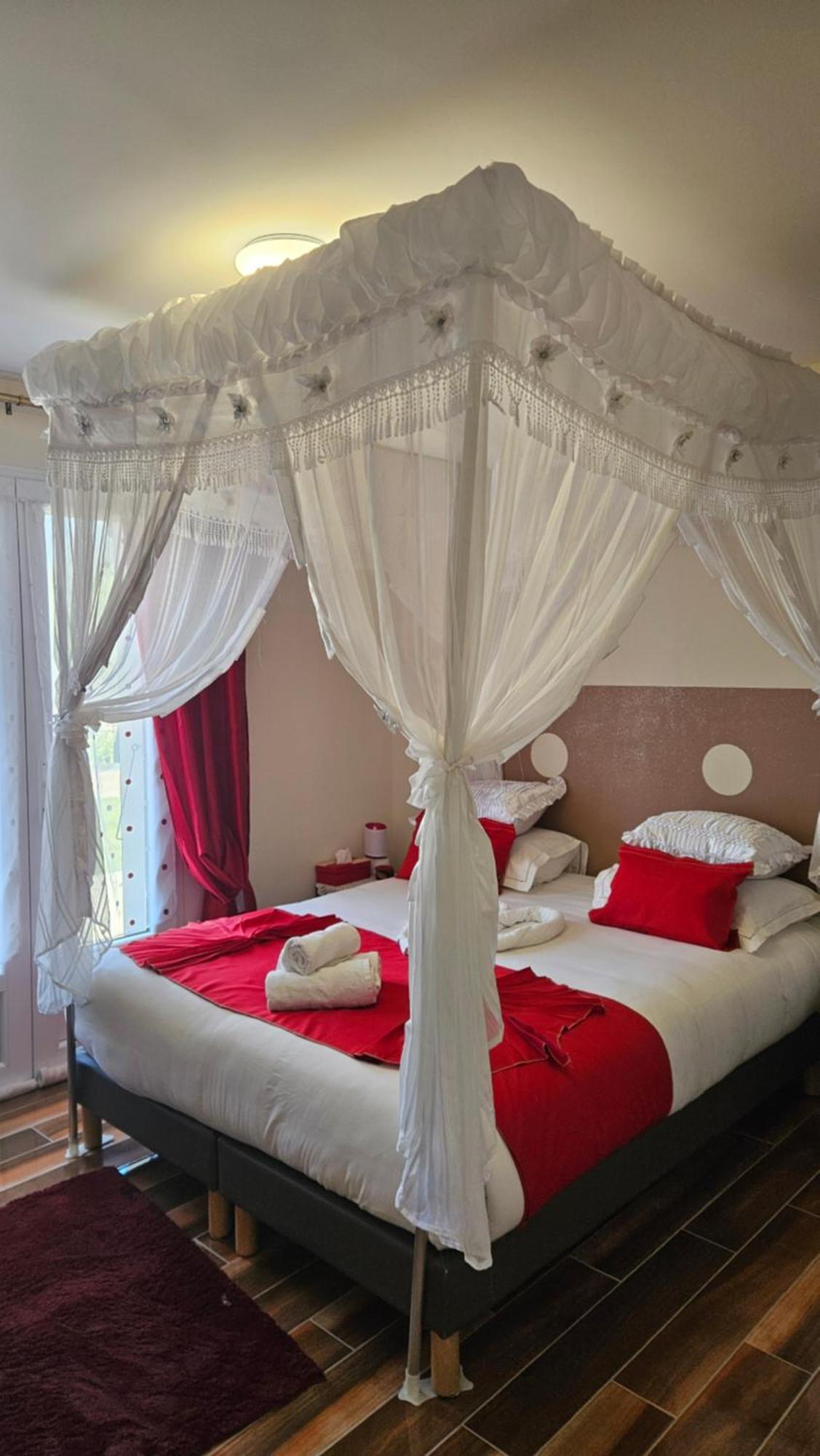 Esprit Etape Bed & Breakfast Saint-Barthélemy-de-Vals Exterior photo